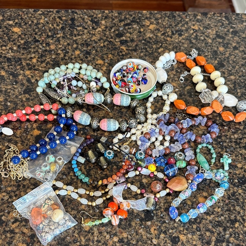 Craft bead lot almost all glass or natural stone. Bracelets and necklaces